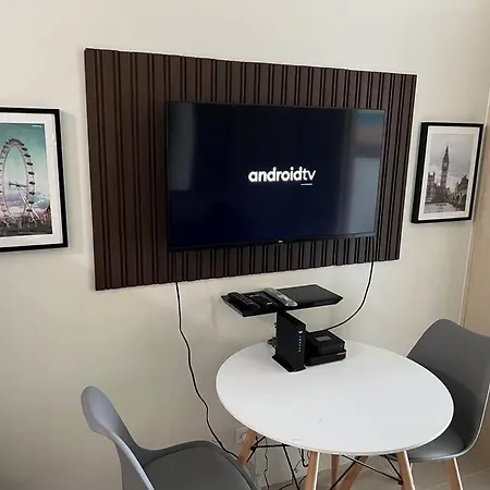 Jazz Residences - 1 Bedroom With Balcony - Cable, Wifi & Netflix
